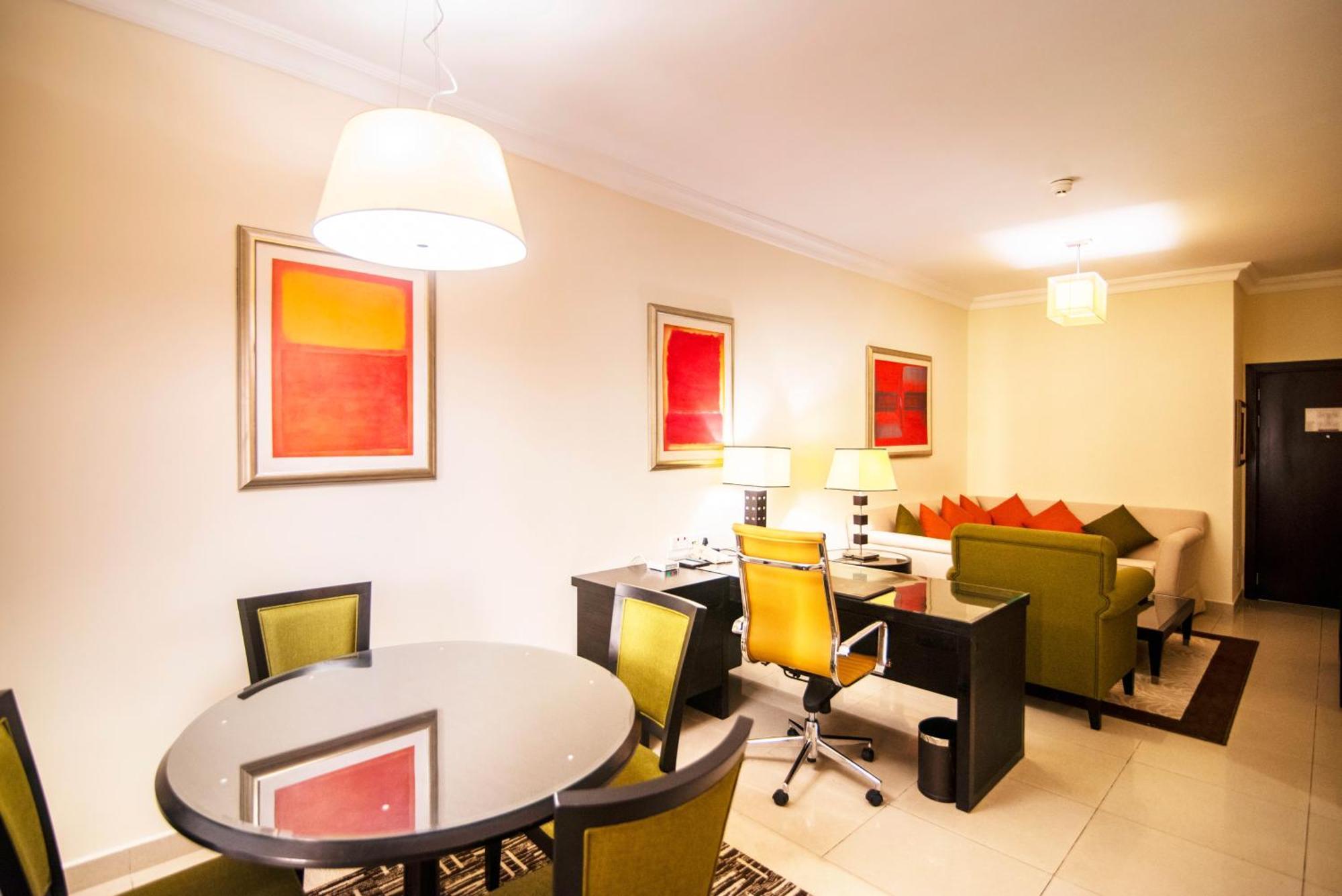 Hotel Mercure Barsha Heights And Dubai