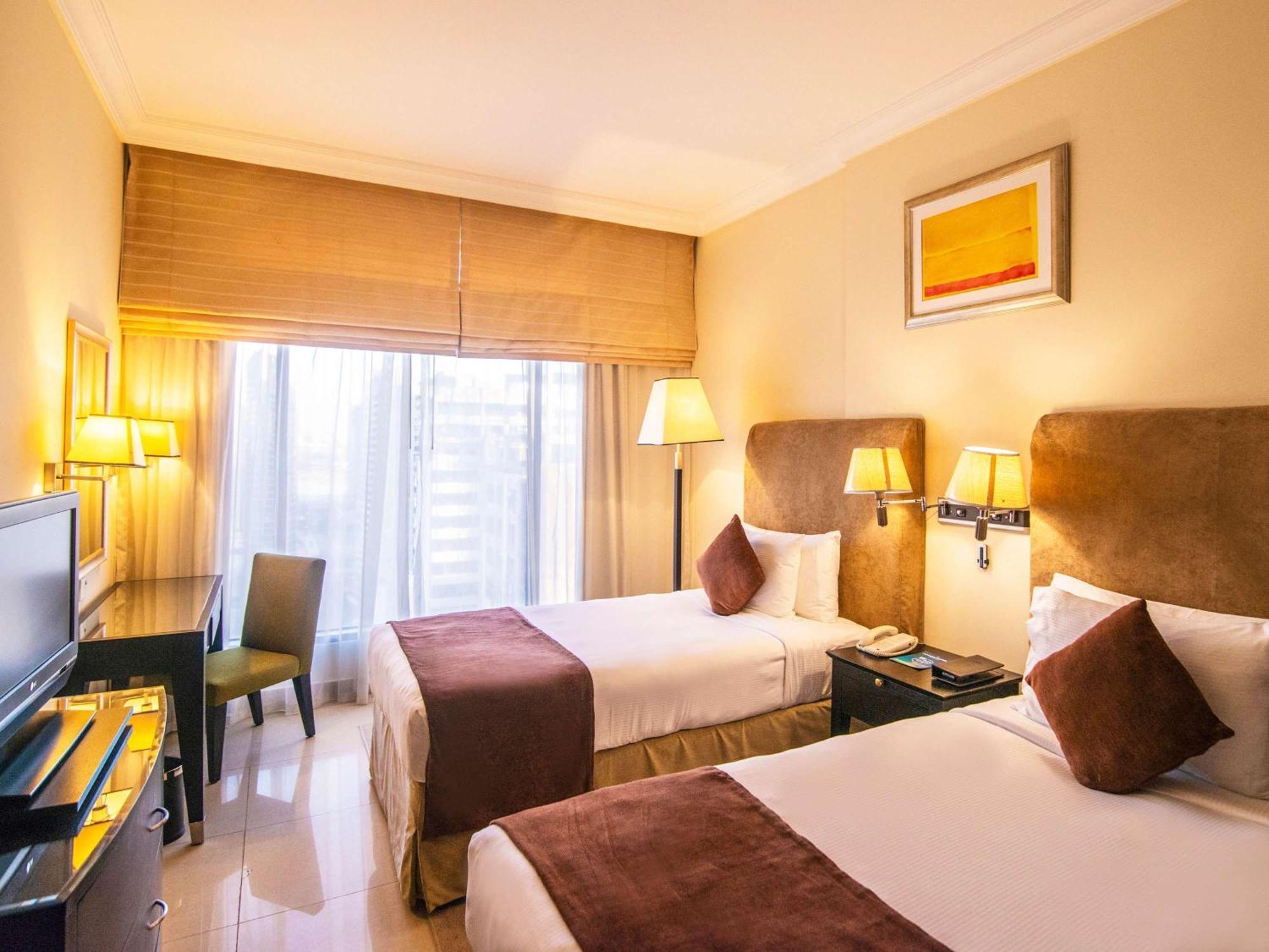 Hotel Mercure Barsha Heights And Dubai