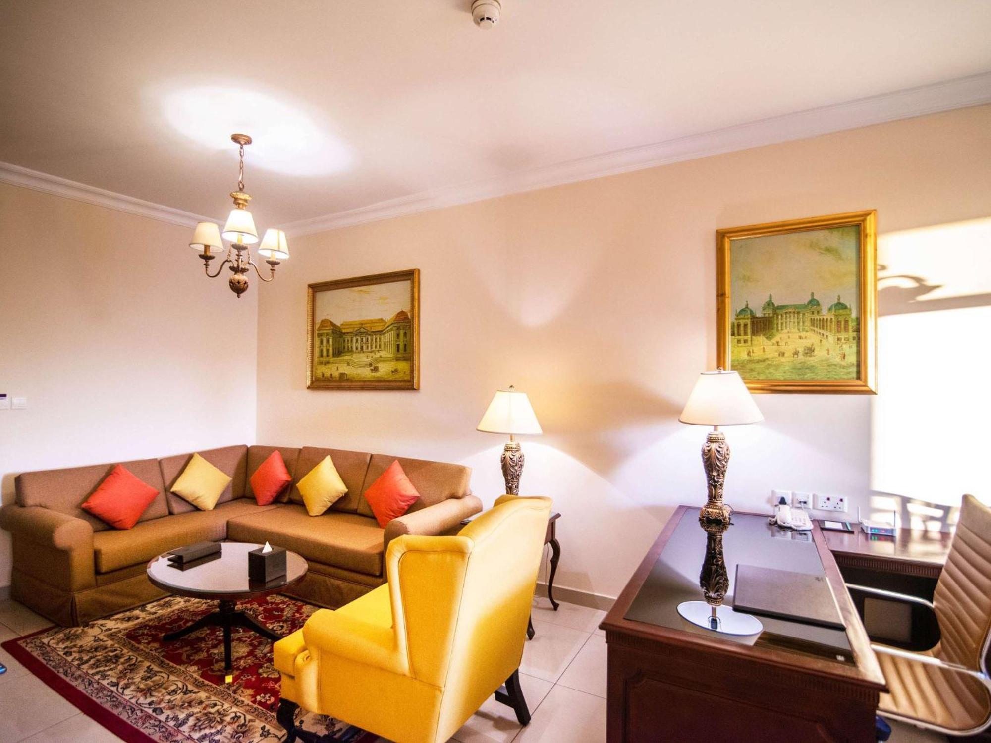 Hotel Mercure Barsha Heights And Dubai