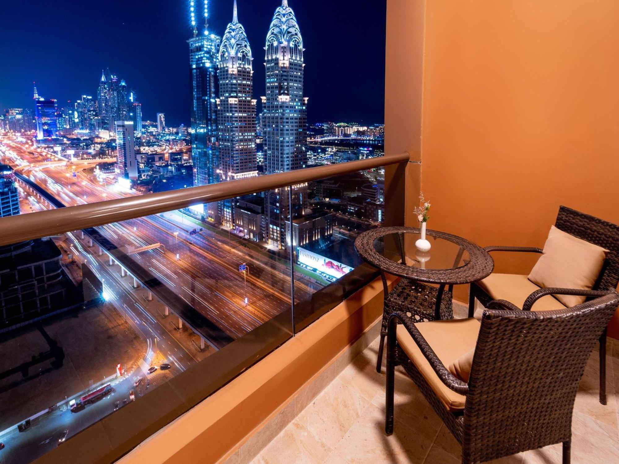 Mercure Barsha Heights And Hotel 4*