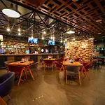 Mercure Dubai Barsha Heights Hotel Suites And Apartments